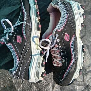 Skechers Black and Pink D'Lites Athletic Shoes Trail Sneakers Womens Size 9.5